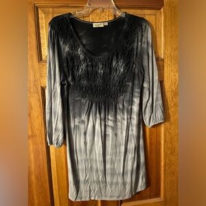 One World (live & let live) Burst of Grays Top